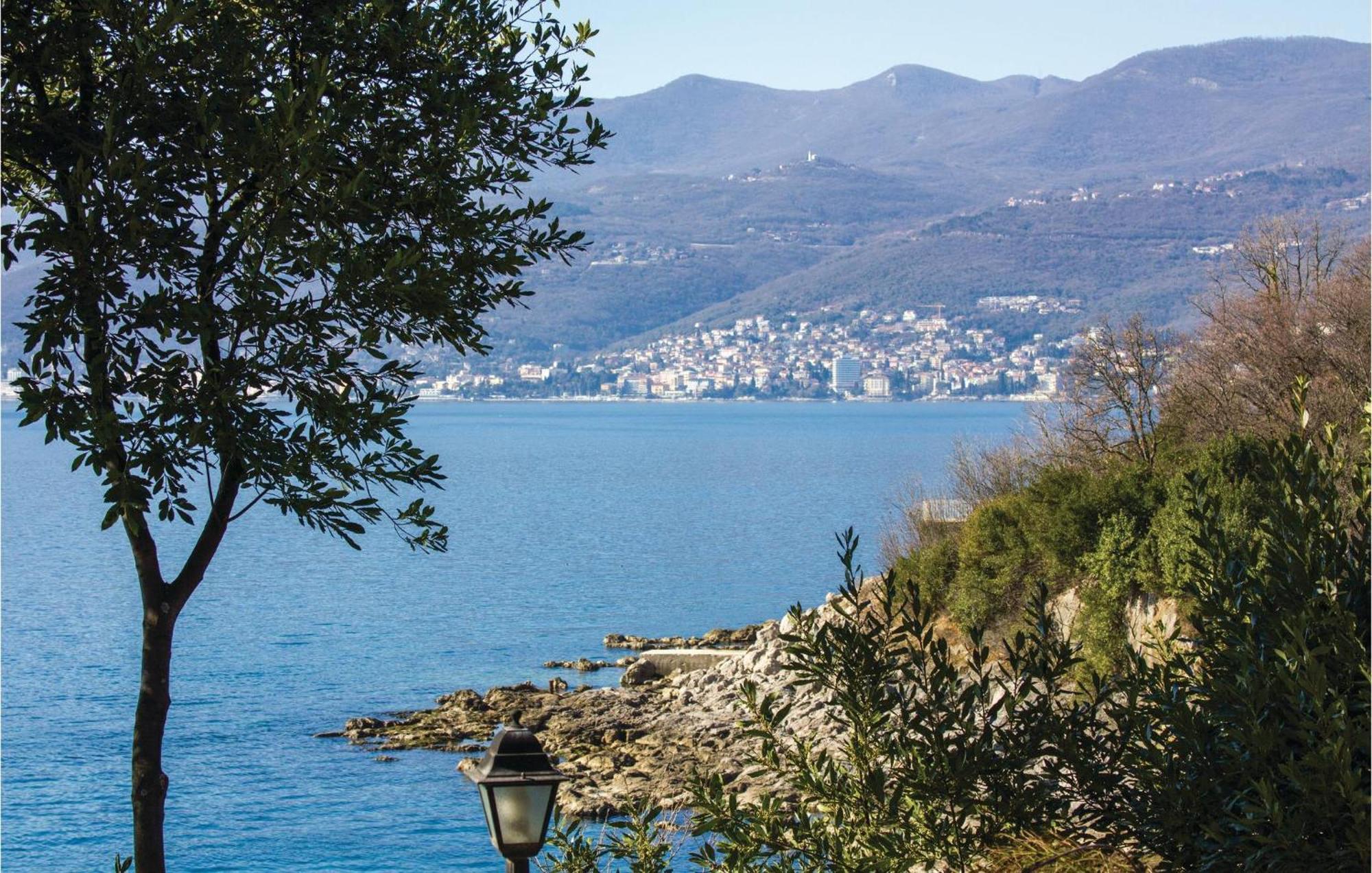 Lovely Apartment In Rijeka With House Sea View ภายนอก รูปภาพ
